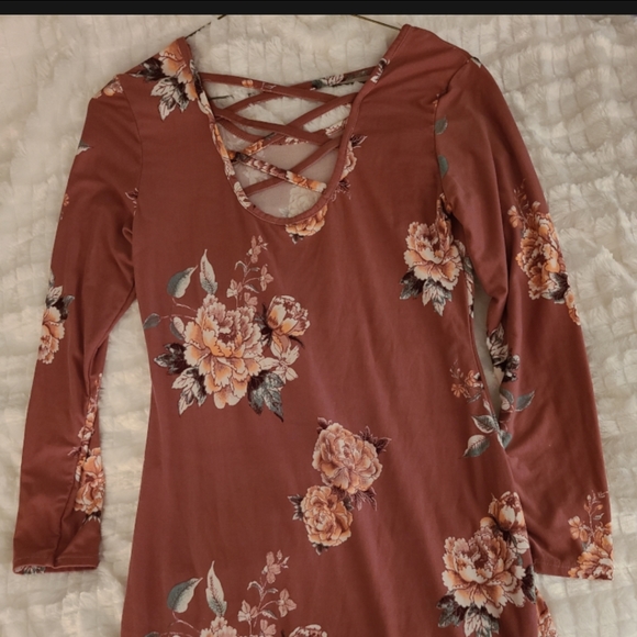 Women's body con flower dress - Picture 2 of 5